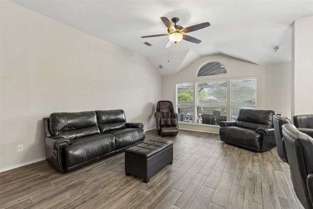 7918 Kings Court, Rowlett, TX 75089