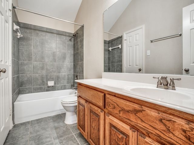 2613 Sandstone Lane, Midlothian, TX 76065