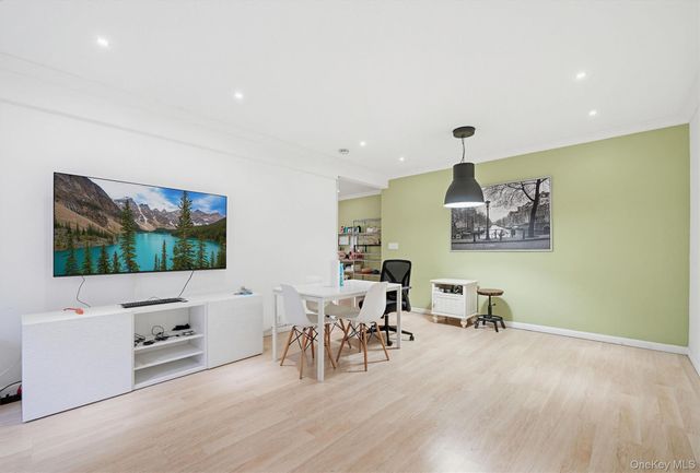 10 N Broadway 1K, White Plains, NY 10601