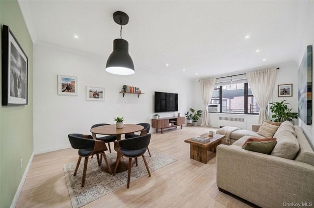 10 N Broadway 1K, White Plains, NY 10601