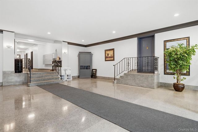 10 N Broadway 1K, White Plains, NY 10601