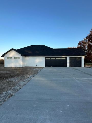 706 N NEO ST, Sturgeon, MO 65284