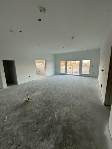 706 N NEO ST, Sturgeon, MO 65284