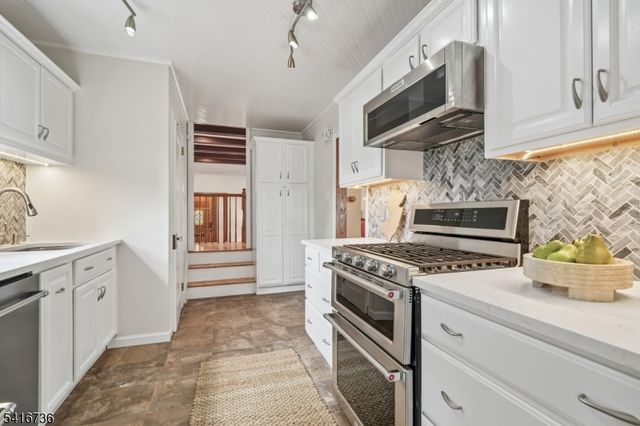 3 Hyde Rd, Bloomfield Twp., NJ 07003