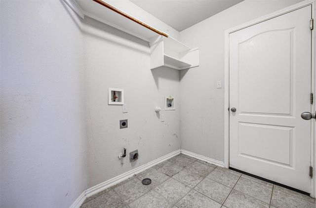 2090 Intrepid DR, Buda, TX 78610