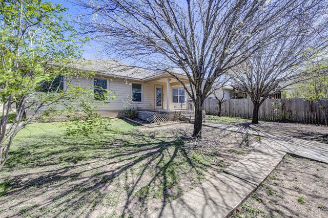 2090 Intrepid DR, Buda, TX 78610