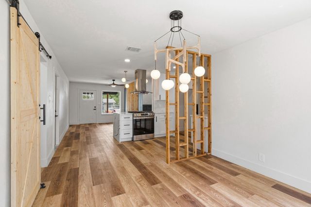 309 E Lola DR, Austin, TX 78753