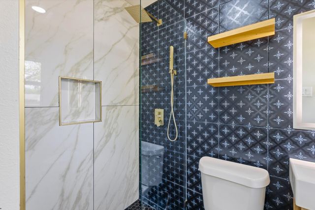 309 E Lola DR, Austin, TX 78753