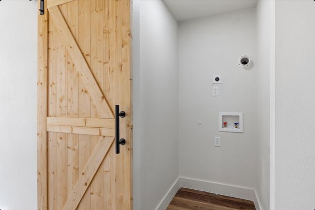 309 E Lola DR, Austin, TX 78753