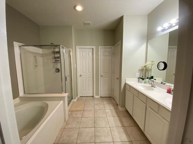 26 Baccara Place, Conroe, TX 77384
