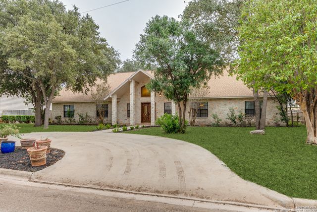 1505 30th, Hondo, TX 78861