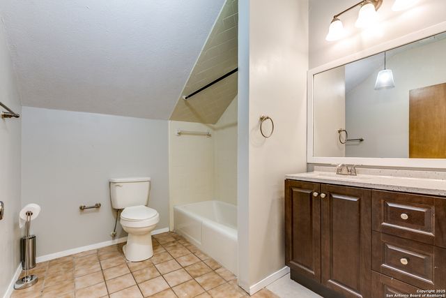 1505 30th, Hondo, TX 78861