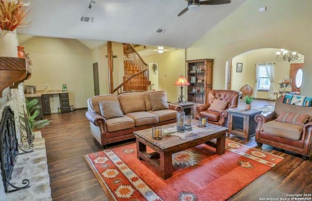 1505 30th, Hondo, TX 78861