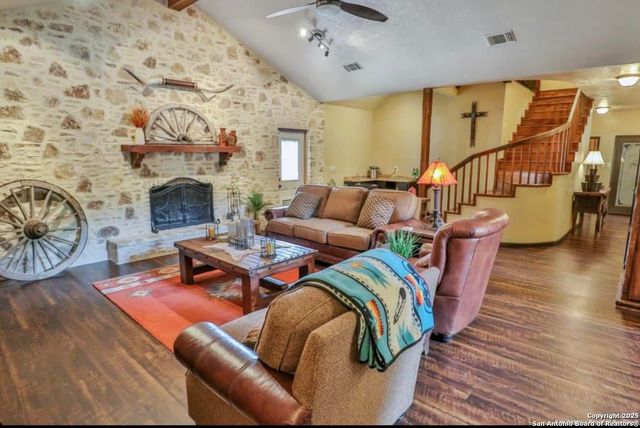 1505 30th, Hondo, TX 78861