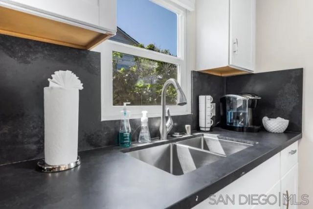 1735 Froude St, San Diego, CA 92107