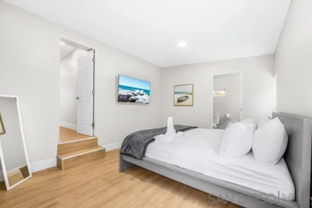 1735 Froude St, San Diego, CA 92107