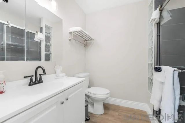 1735 Froude St, San Diego, CA 92107