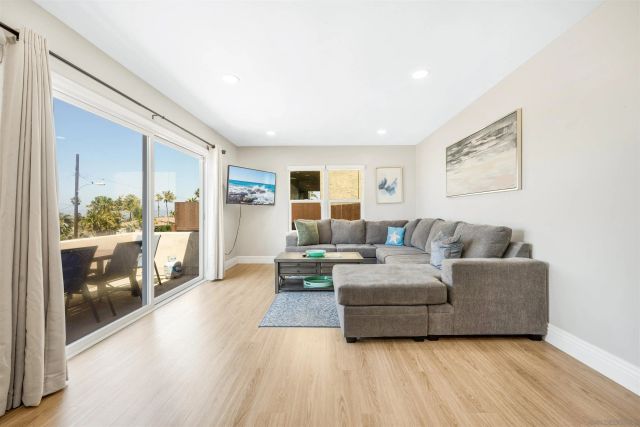 1735 Froude St, San Diego, CA 92107