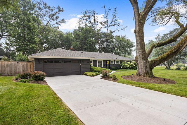 1909 Martingale Road, Wheaton, IL 60187