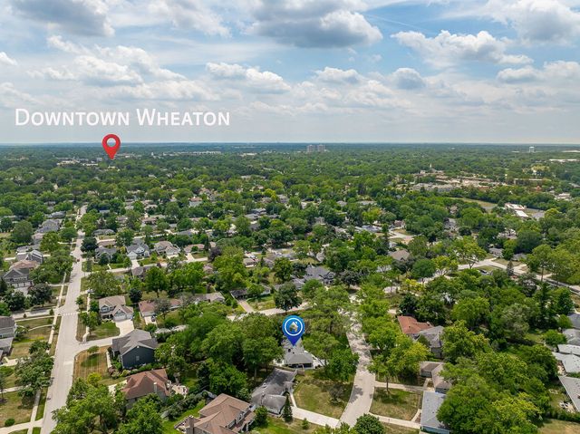 1909 Martingale Road, Wheaton, IL 60187