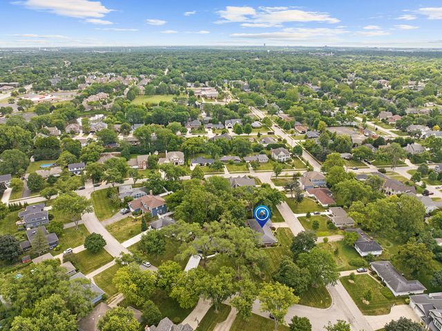 1909 Martingale Road, Wheaton, IL 60187