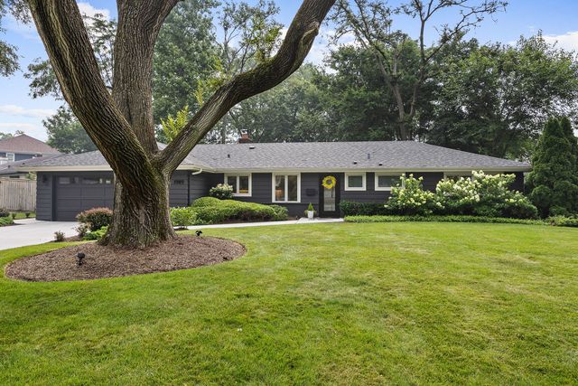 1909 Martingale Road, Wheaton, IL 60187