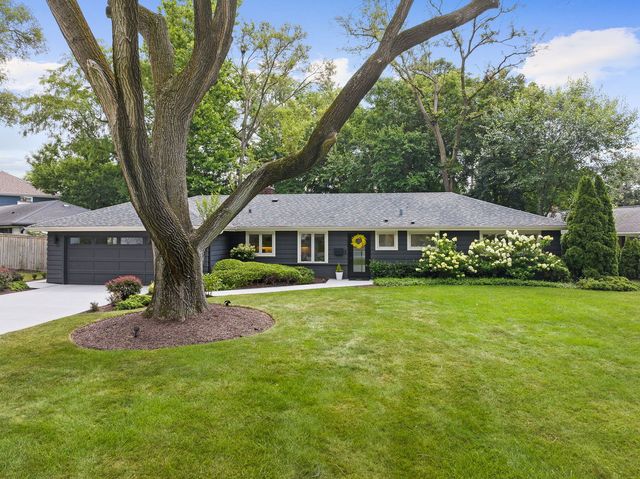 1909 Martingale Road, Wheaton, IL 60187