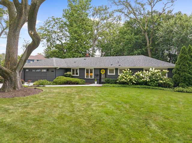 1909 Martingale Road, Wheaton, IL 60187