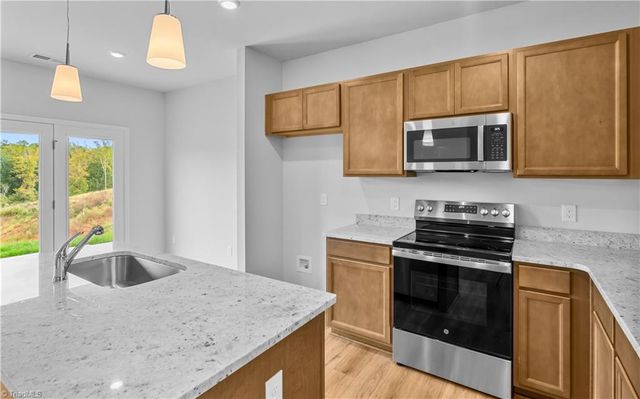 5097 Fallmeade Road, Kernersville, NC 27284