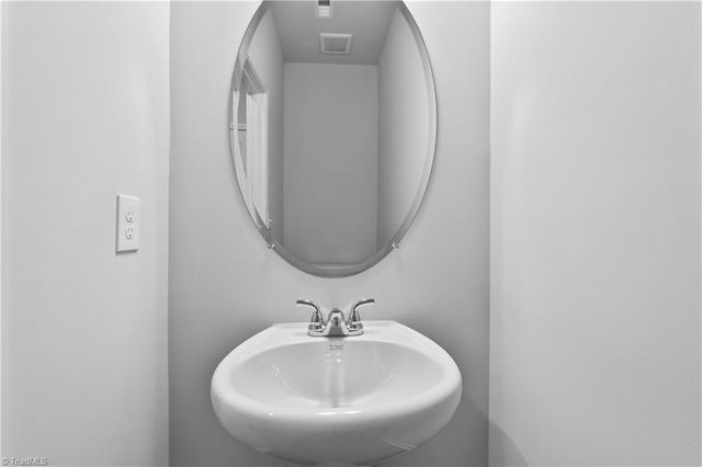 5097 Fallmeade Road, Kernersville, NC 27284