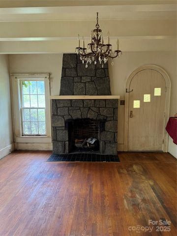 3985 1st Avenue SW, Hickory, NC 28602
