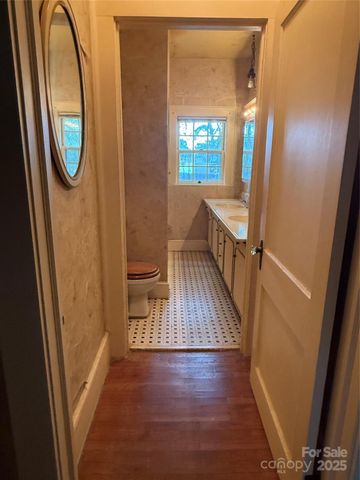 3985 1st Avenue SW, Hickory, NC 28602