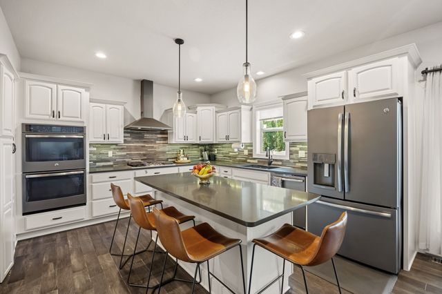 8378 Aspen Drive, West Des Moines, IA 50266