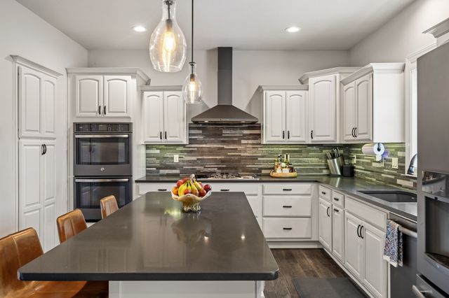 8378 Aspen Drive, West Des Moines, IA 50266