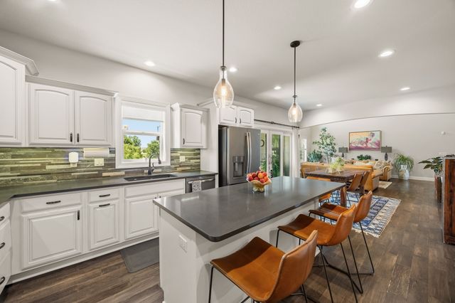 8378 Aspen Drive, West Des Moines, IA 50266
