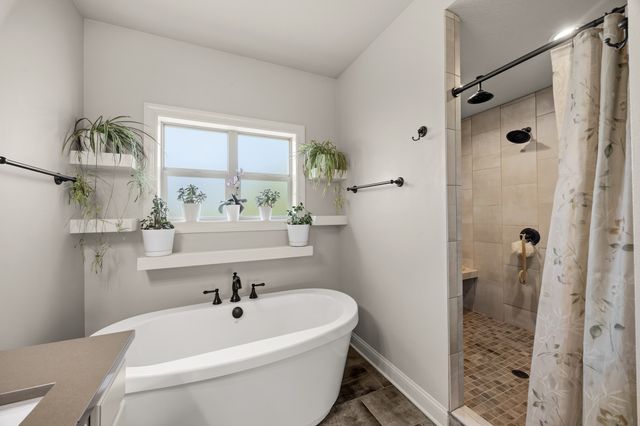 8378 Aspen Drive, West Des Moines, IA 50266