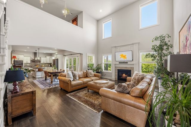 8378 Aspen Drive, West Des Moines, IA 50266