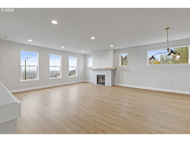 12171 Sw Autumnview St, Tigard, OR 97224