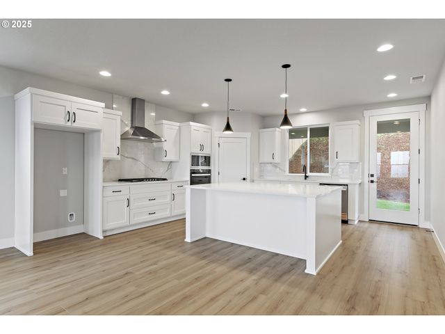 12171 Sw Autumnview St, Tigard, OR 97224