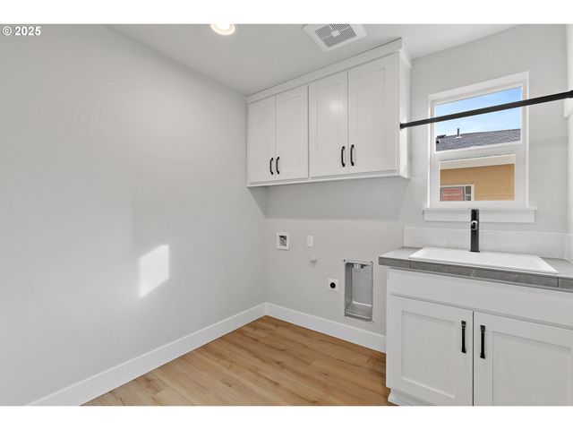 12171 Sw Autumnview St, Tigard, OR 97224