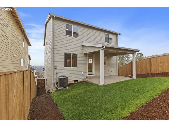 12171 Sw Autumnview St, Tigard, OR 97224