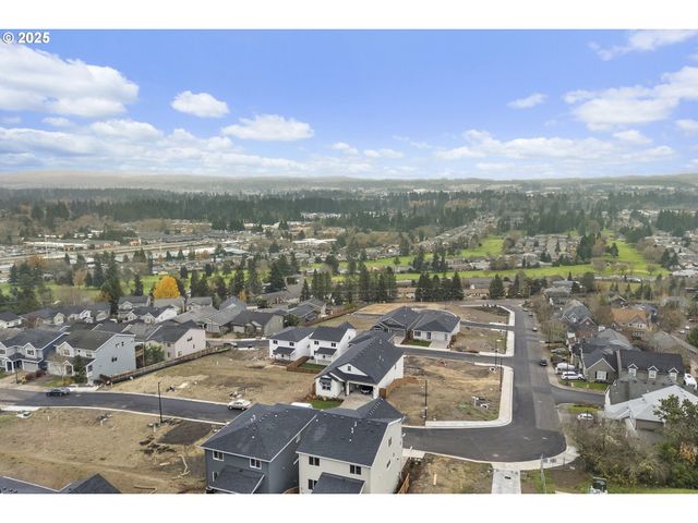 12171 Sw Autumnview St, Tigard, OR 97224