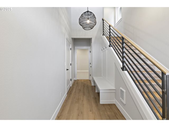 12171 Sw Autumnview St, Tigard, OR 97224