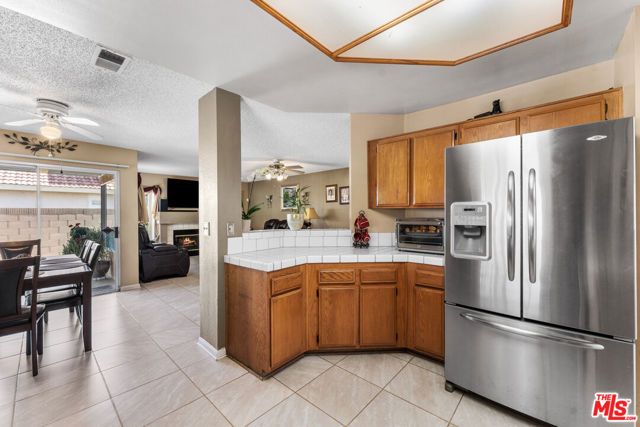 729 Whitlatch Drive, Lancaster, CA 93535