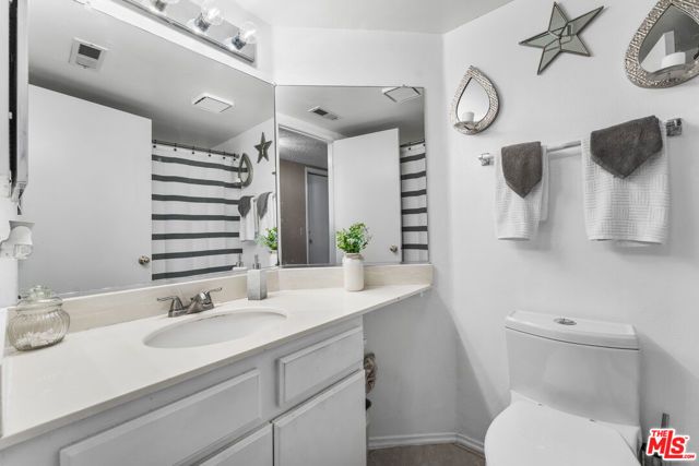 729 Whitlatch Drive, Lancaster, CA 93535