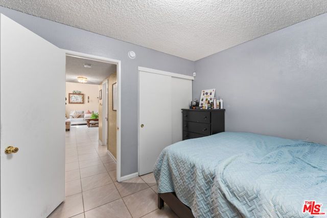 729 Whitlatch Drive, Lancaster, CA 93535