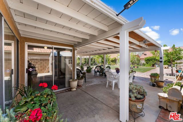 729 Whitlatch Drive, Lancaster, CA 93535