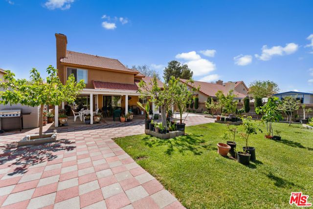 729 Whitlatch Drive, Lancaster, CA 93535