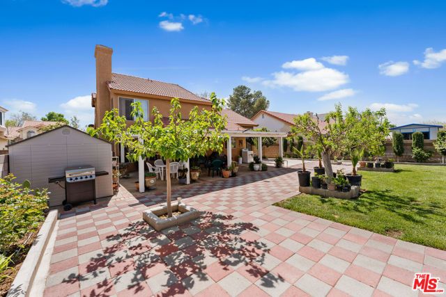 729 Whitlatch Drive, Lancaster, CA 93535