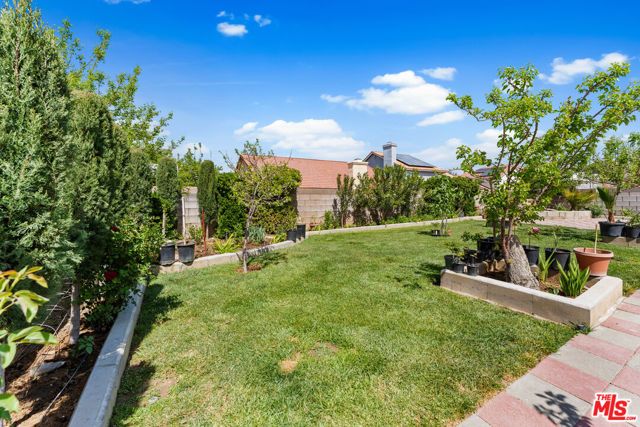 729 Whitlatch Drive, Lancaster, CA 93535